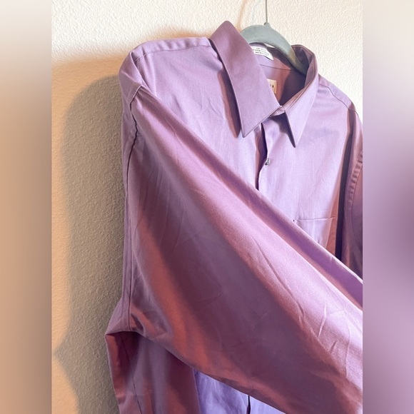 Van Heusen Big Fit Stretch Flex Wrinkle Free Dress Shirt Lavender - Picture 4 of 15
